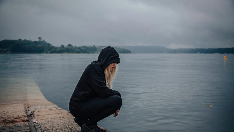 Baisse de luminosité et dépression saisonnière : comprendre le lien