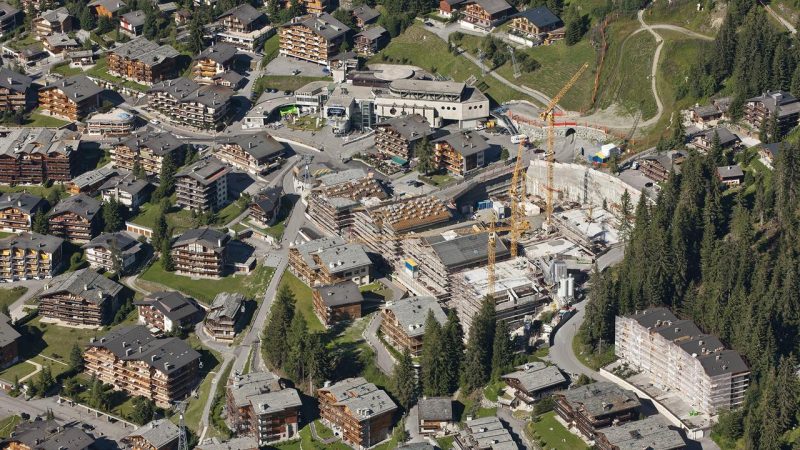 Crise politique en France : Paolo Levi compare Paris à l’Italie des années 1990 et esquisse des leçons de compromis