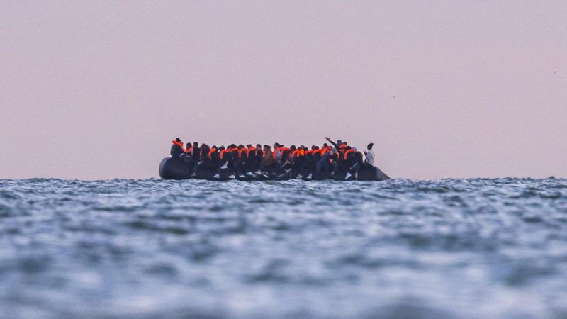 Royaume-Uni : une réforme globale pour freiner l’immigration irrégulière et limiter l’influence de l’extrême droite